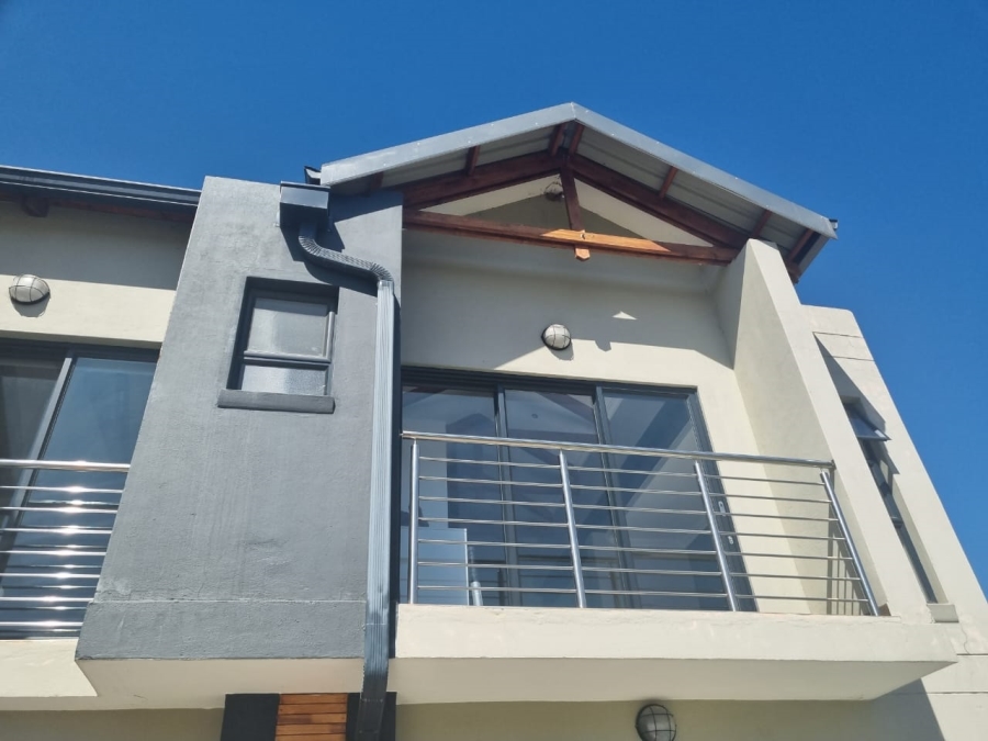 3 Bedroom Property for Sale in The Islands Estates North West